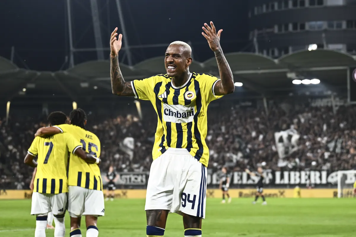 Talisca'nın golüyle Fenerbahçe play-off turuna yükseldi