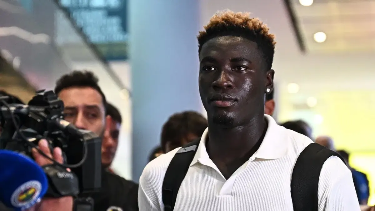 Fenerbahçe, Oppong ile anlaştığını açıkladı