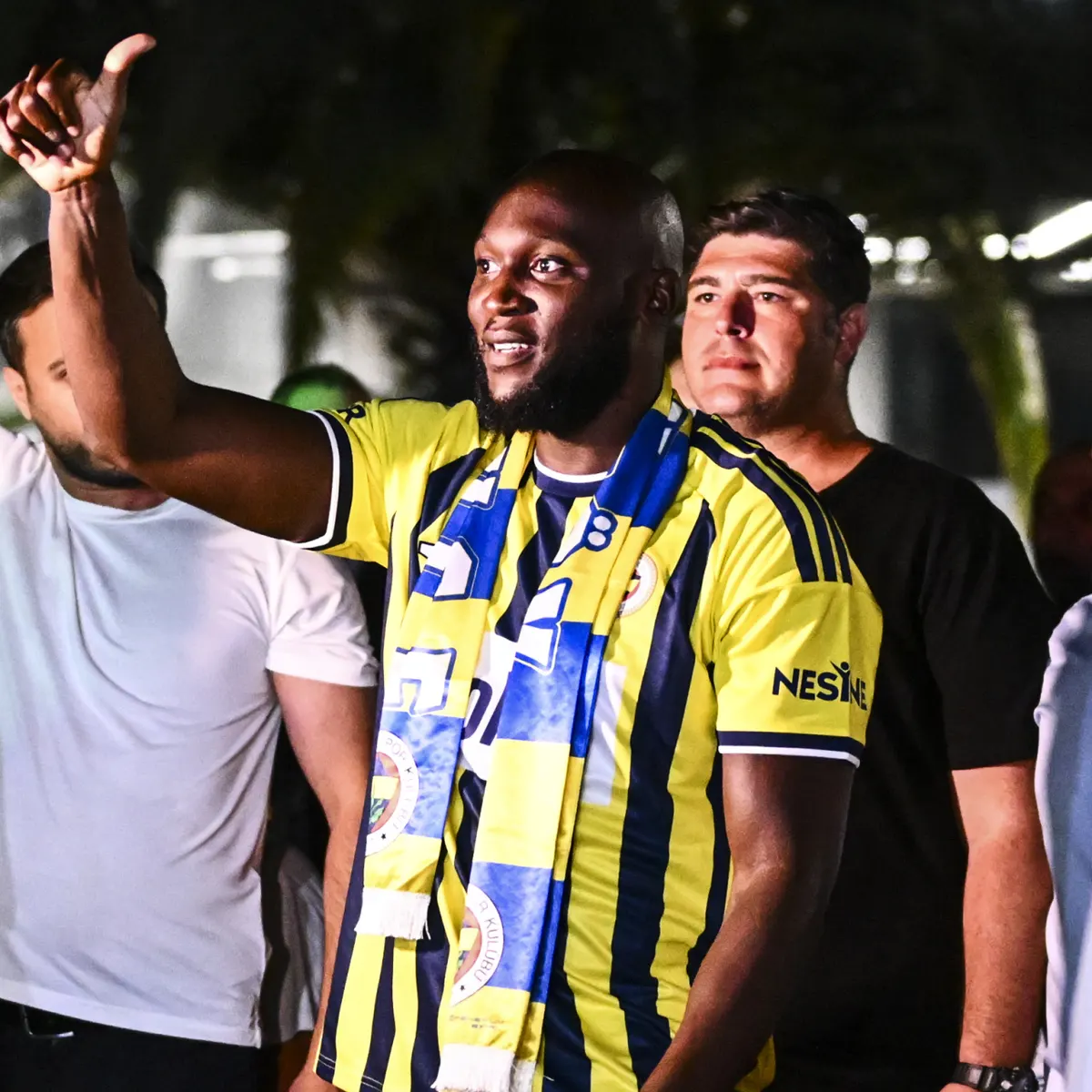 Fenerbahçe, Lukaku için imza töreni düzenleyecek