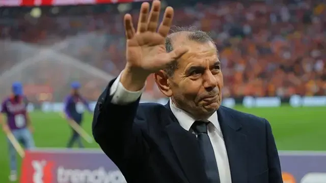 Galatasaray'da Özbek'ten Buruk'a yeni sözleşme sinyali