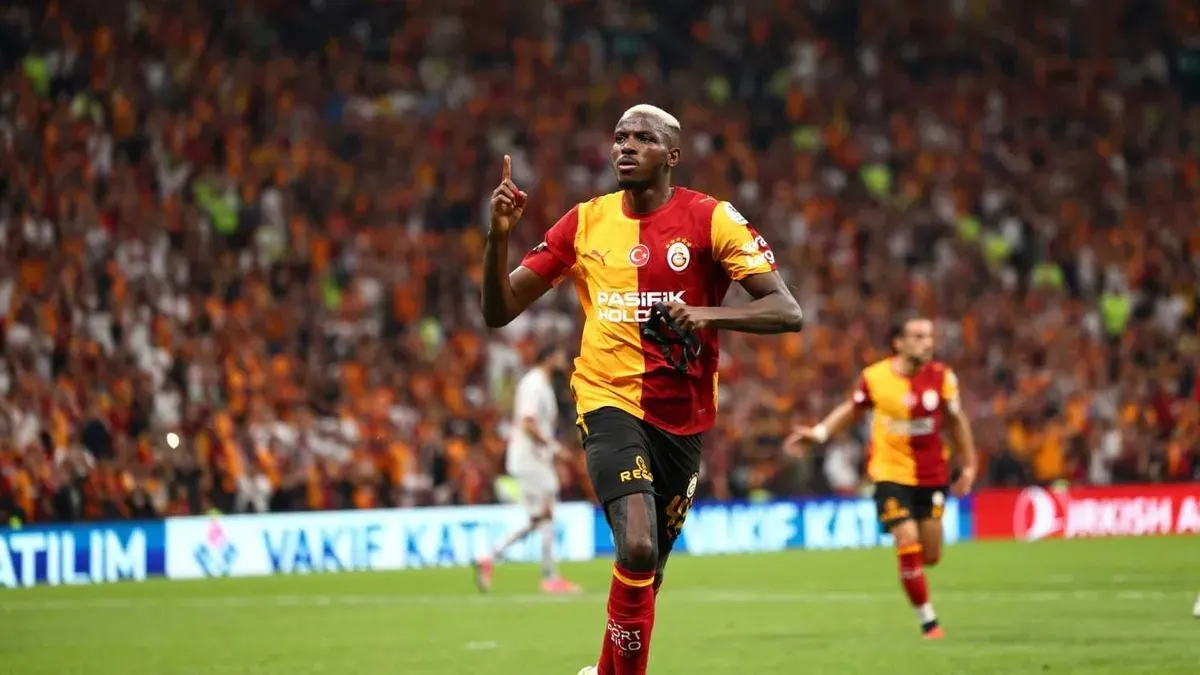 Galatasaray'da Osimhen'in Barcelona maçına yetişmesi bekleniyor
