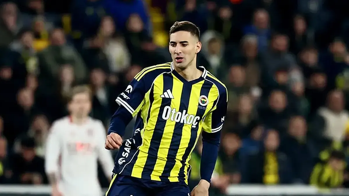 Fenerbahçe'de Mert Müldür menisküs ameliyatı oldu