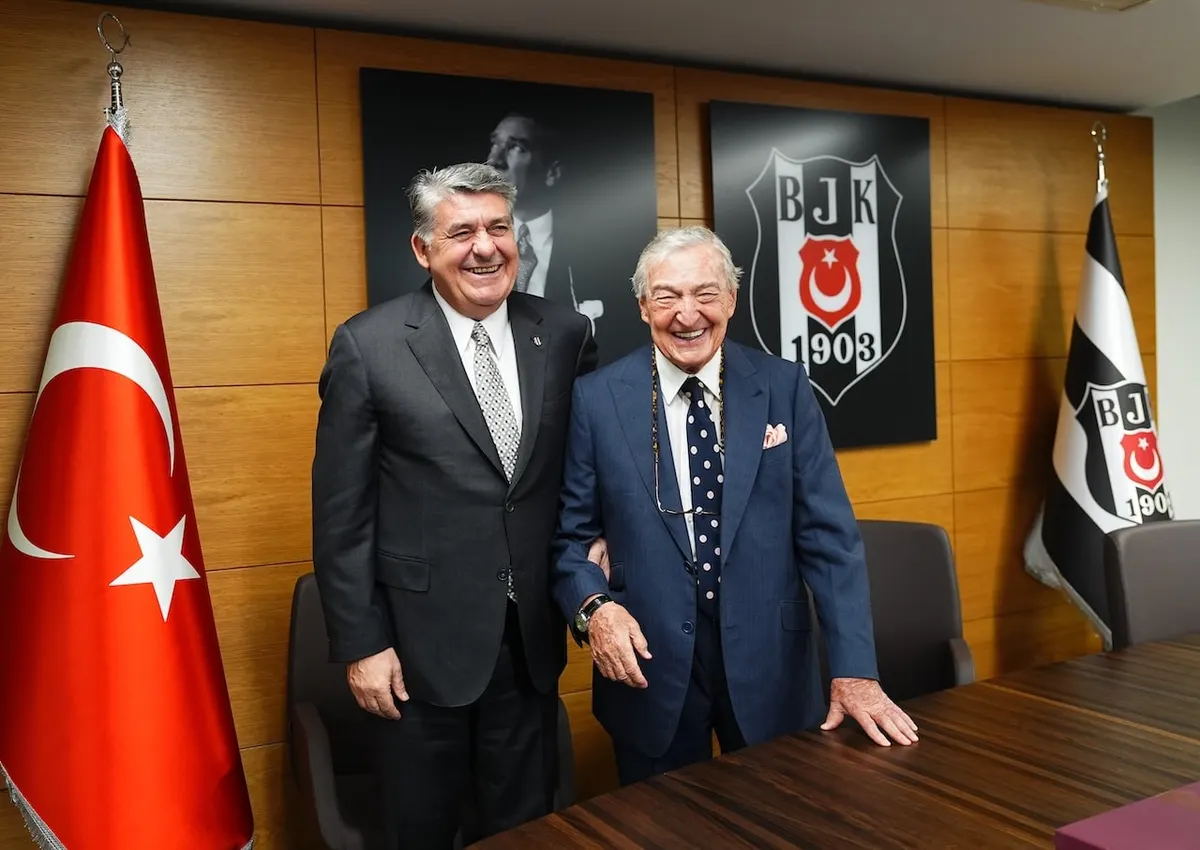 Beşiktaş'ın borcunun yarısını Rahmi Koç ödedi