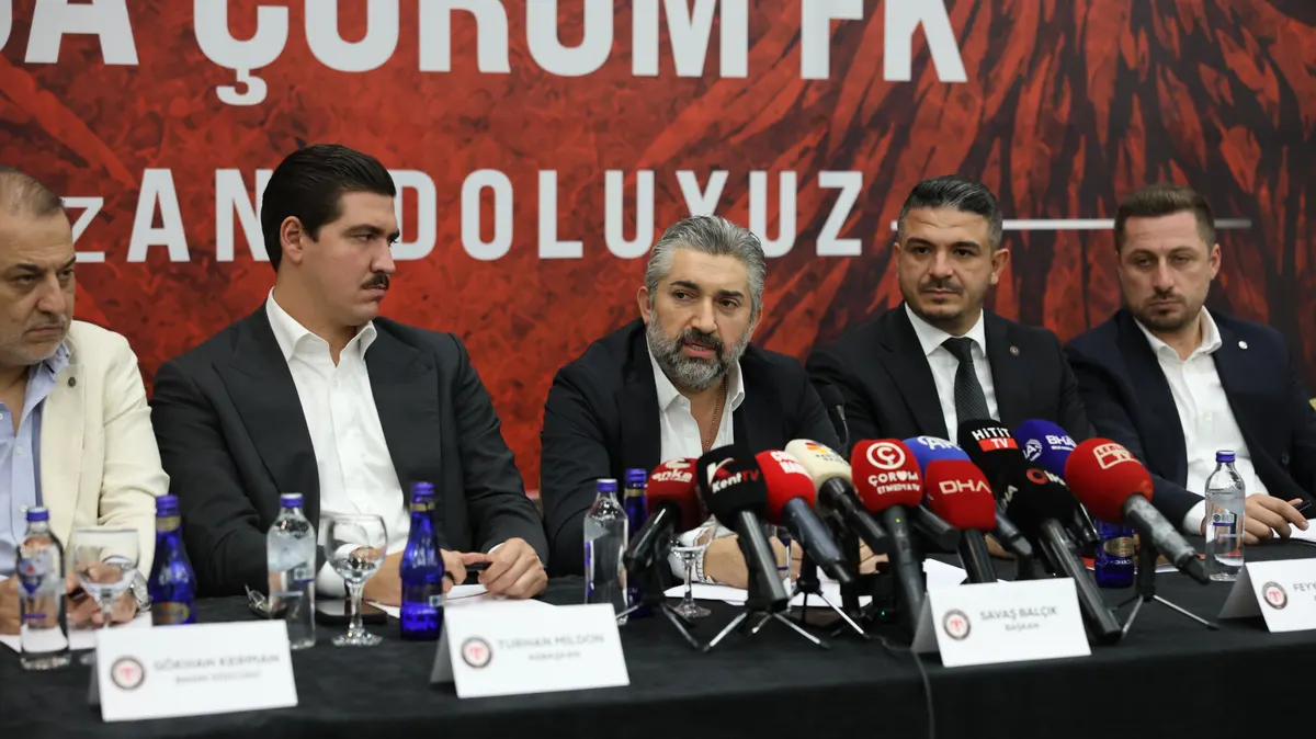 Çorum FK'den forması çıkarılan çocuğa destek