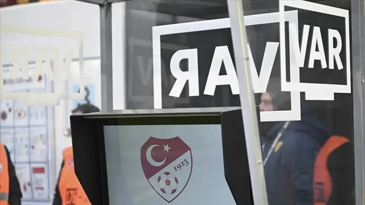 Erzurumspor-Galatasaray maçının hakemleri belli oldu