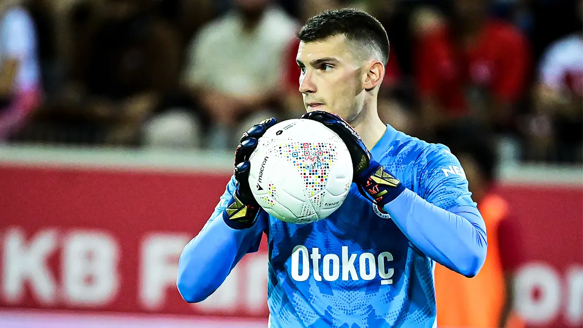 Fenerbahçe'den Livakovic, Barcelona'ya gidiyor