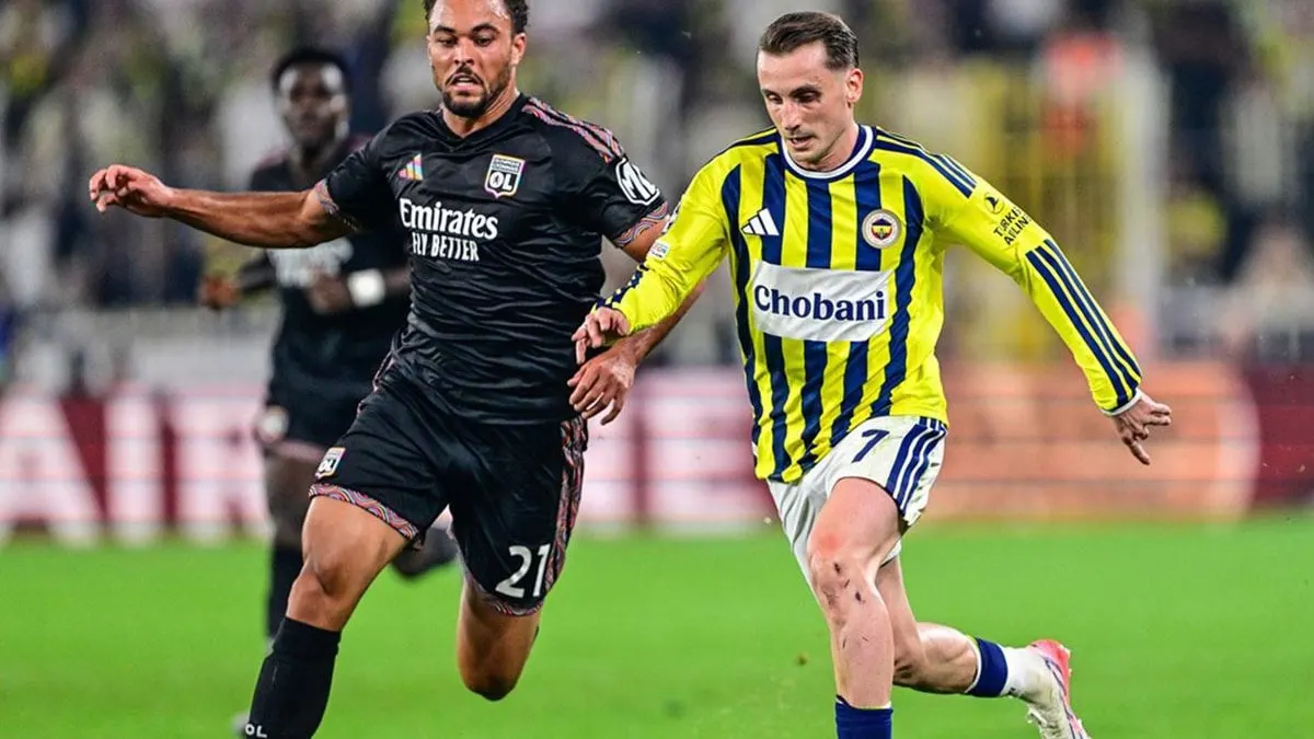 Fenerbahçe'de Kerem Aktürkoğlu'na tribün tepkisi