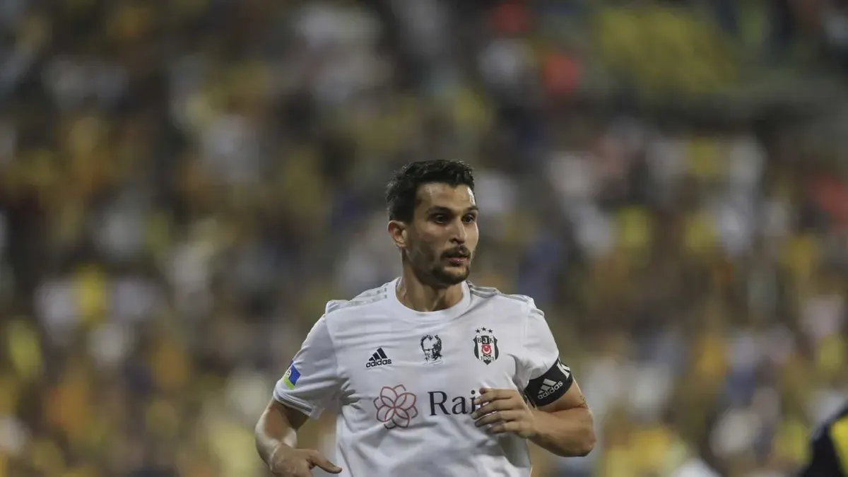 Beşiktaş'tan Necip Uysal'a veda töreni