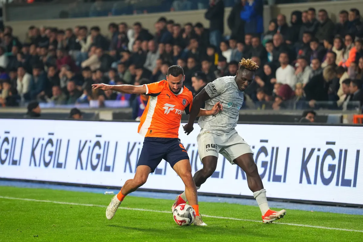 Başakşehir, lige Kocaelispor maçıyla start alacak