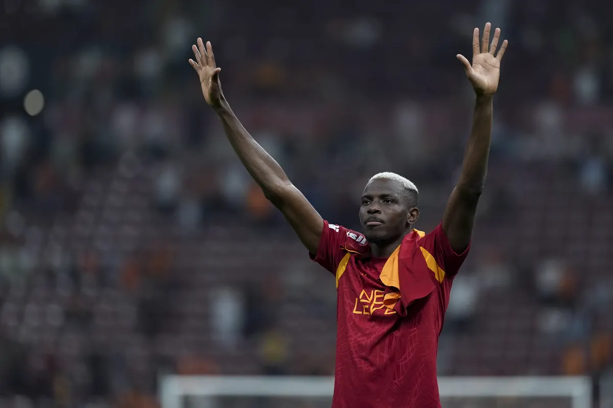 Al Hilal, Osimhen için Galatasaray'la temasa geçti