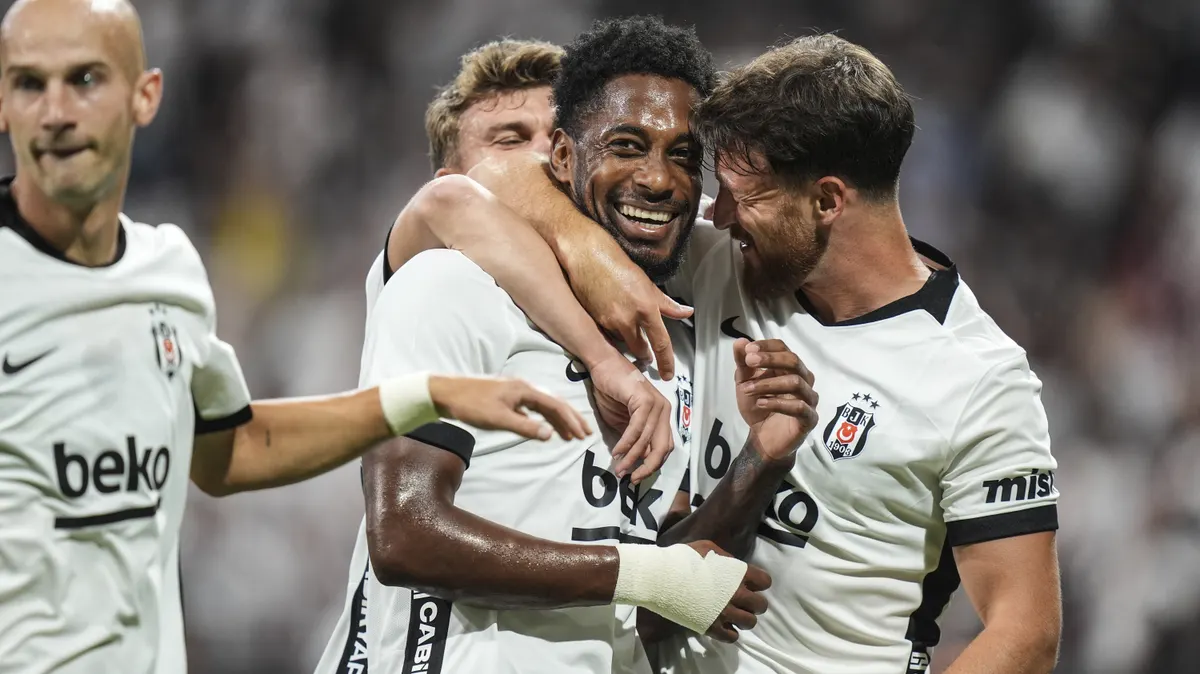 Beşiktaş, Zalgiris'i 3-0 yenip avantaj sağladı