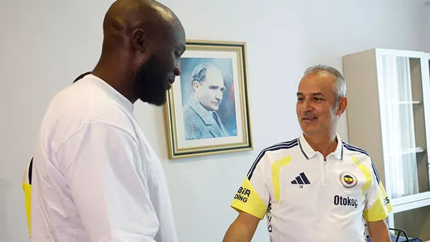 Lukaku, Fenerbahçe'nin tesislerini gezdi