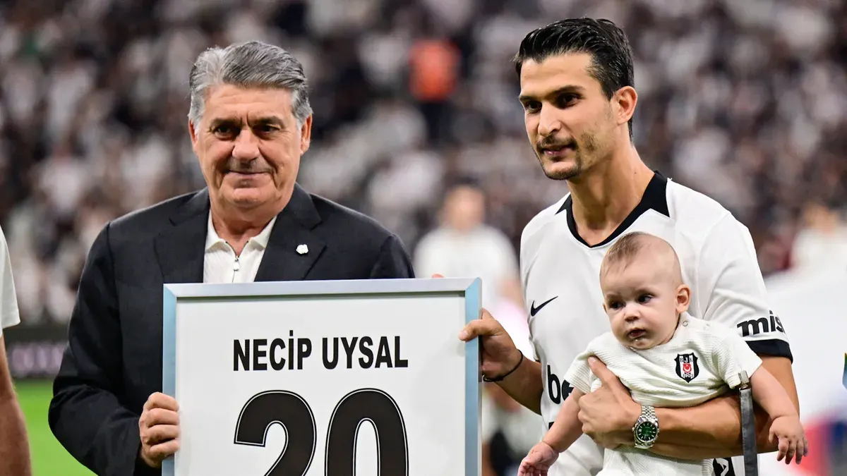 Beşiktaş'ta Necip Uysal'a veda töreni yapıldı