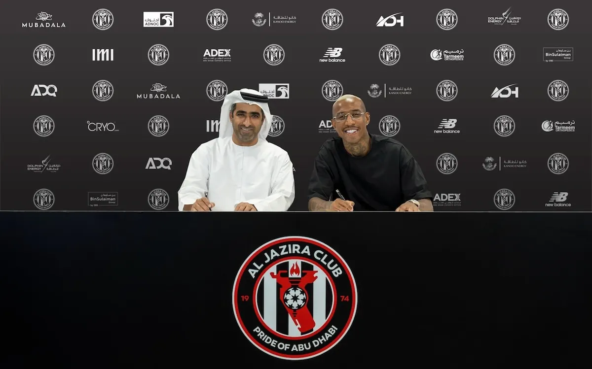 Talisca, Fenerbahçe'den ayrılıp Al-Jazira'ya imza attı