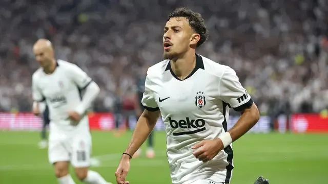 Beşiktaş'ta İlhan Fakılı'dan Marsilya'ya tarihi gol