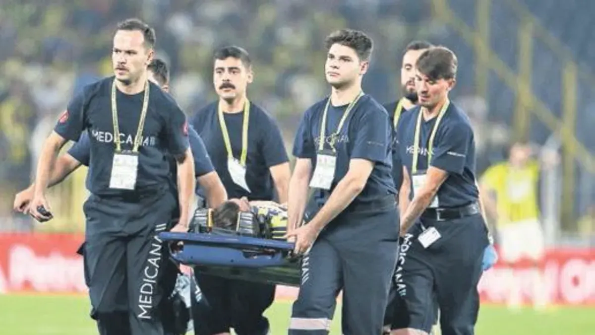 Kerem Aktürkoğlu kafa travması geçirdi