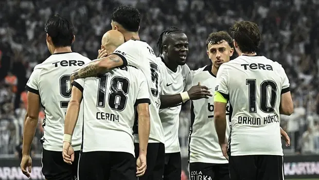 Beşiktaş Avrupa Ligi'nde play-off turuna yükseldi