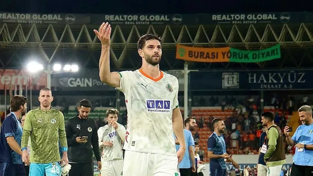 Fenerbahçe'den Alanyaspor'un stoperi Ümit Akdağ'a talip