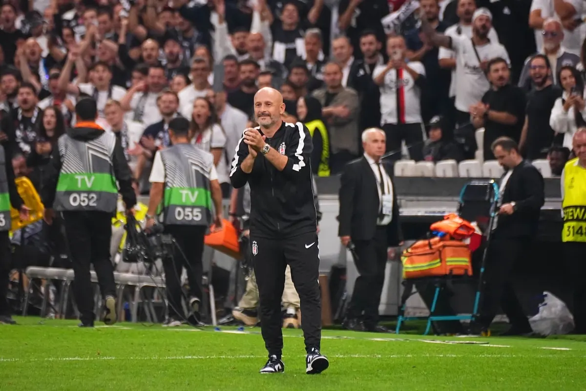 Beşiktaş'tan Marsilya'ya 4 gol, Italiano'ya özel şarkı