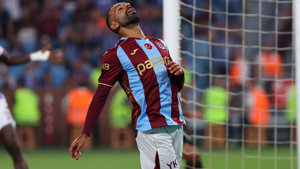 Trabzonspor evinde Ferencvaros'a 1-0 mağlup oldu