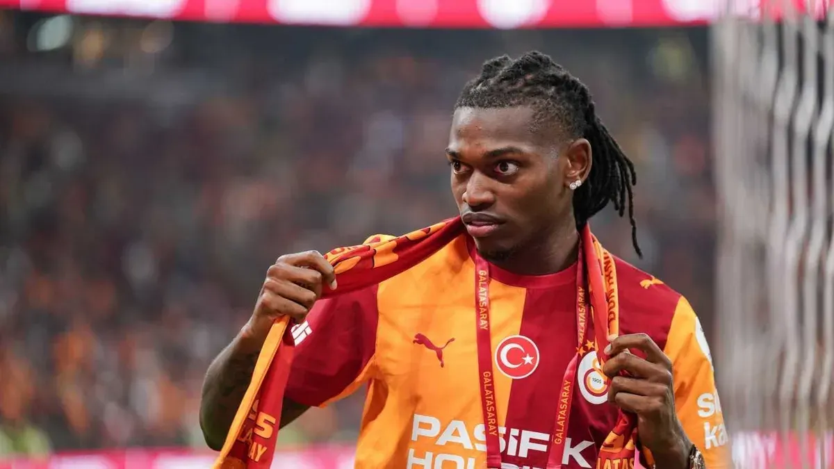 Galatasaray'da Leao'nun sahalara dönüş tarihi belirlendi