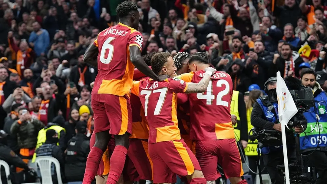 Napoli, Noa Lang'ı satılık listesine koydu