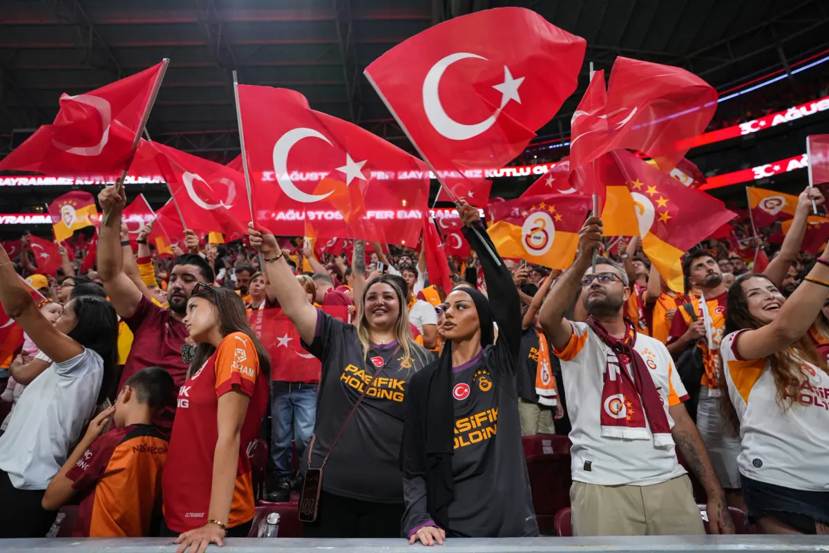 Galatasaray Seyrantepe'de Göztepe'yi 3-2 mağlup etti