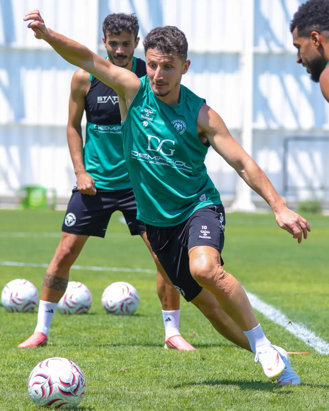 Konyaspor'da Rizespor mesaisi sürüyor
