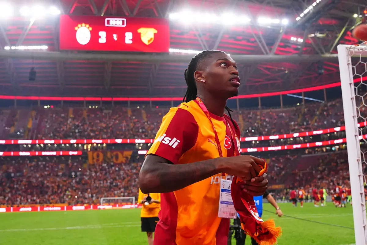 Galatasaray'da Buruk'un Sporting planı: Leao santrforda