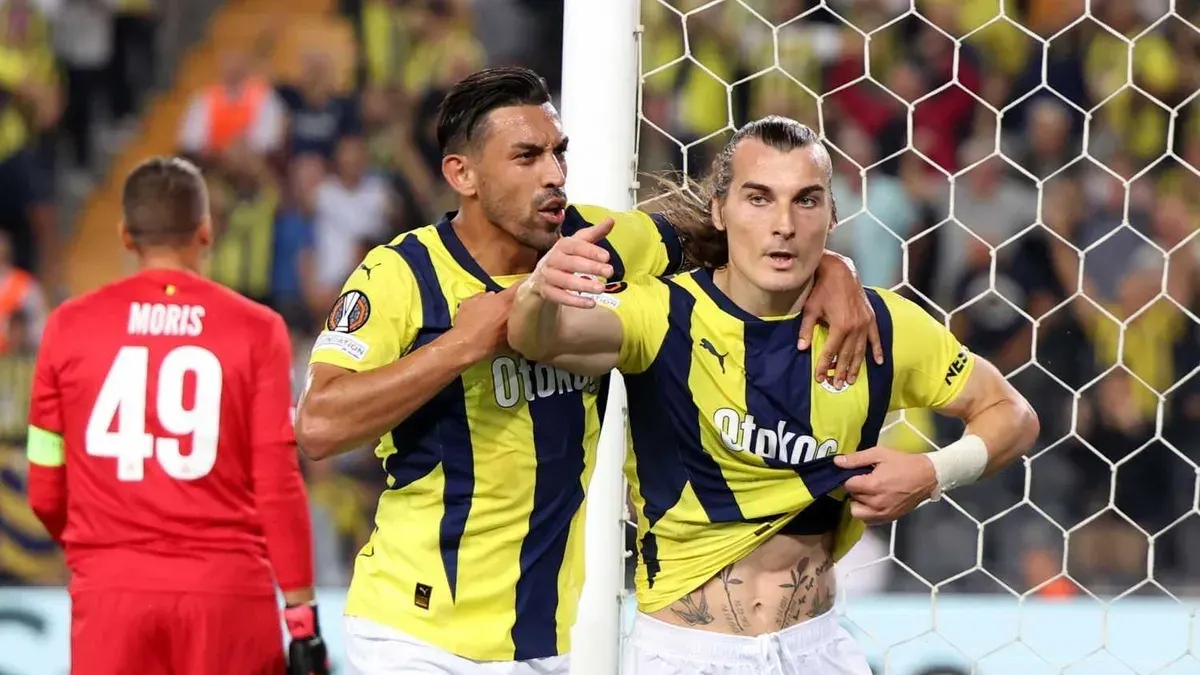 Fenerbahçe'de Çağlar Söyüncü'ye kulüp bulma çağrısı