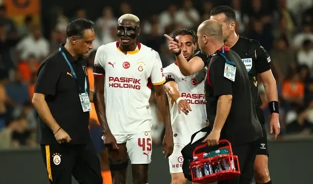 Galatasaray'da Osimhen'in Barcelona maçına yetişmesi bekleniyor