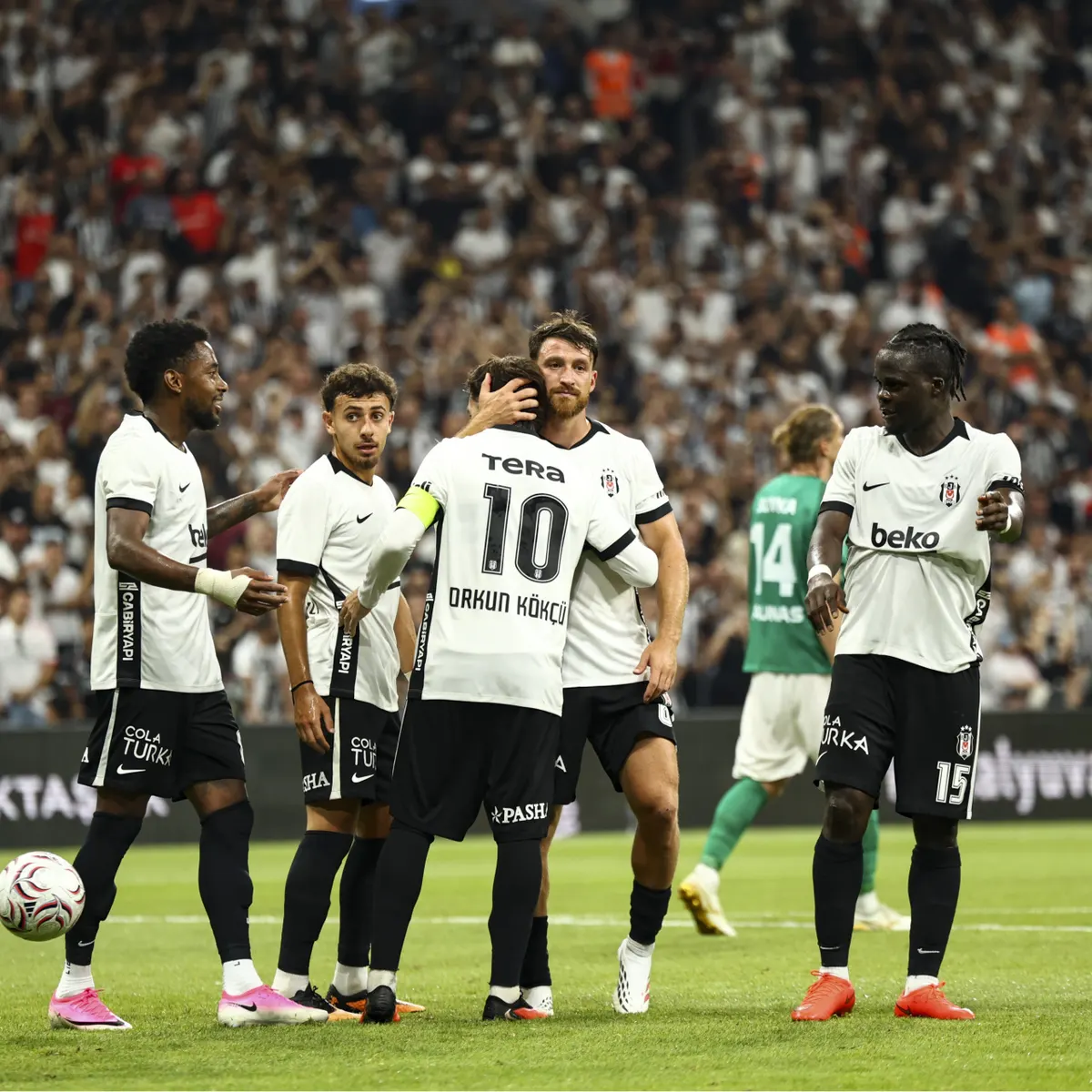Beşiktaş'tan Avrupa Ligi'nde güçlü galibiyet: 3-0