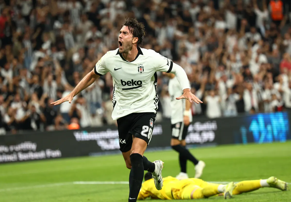 Beşiktaş'ta Vlahovic ve Trossard'dan iyi haber geldi