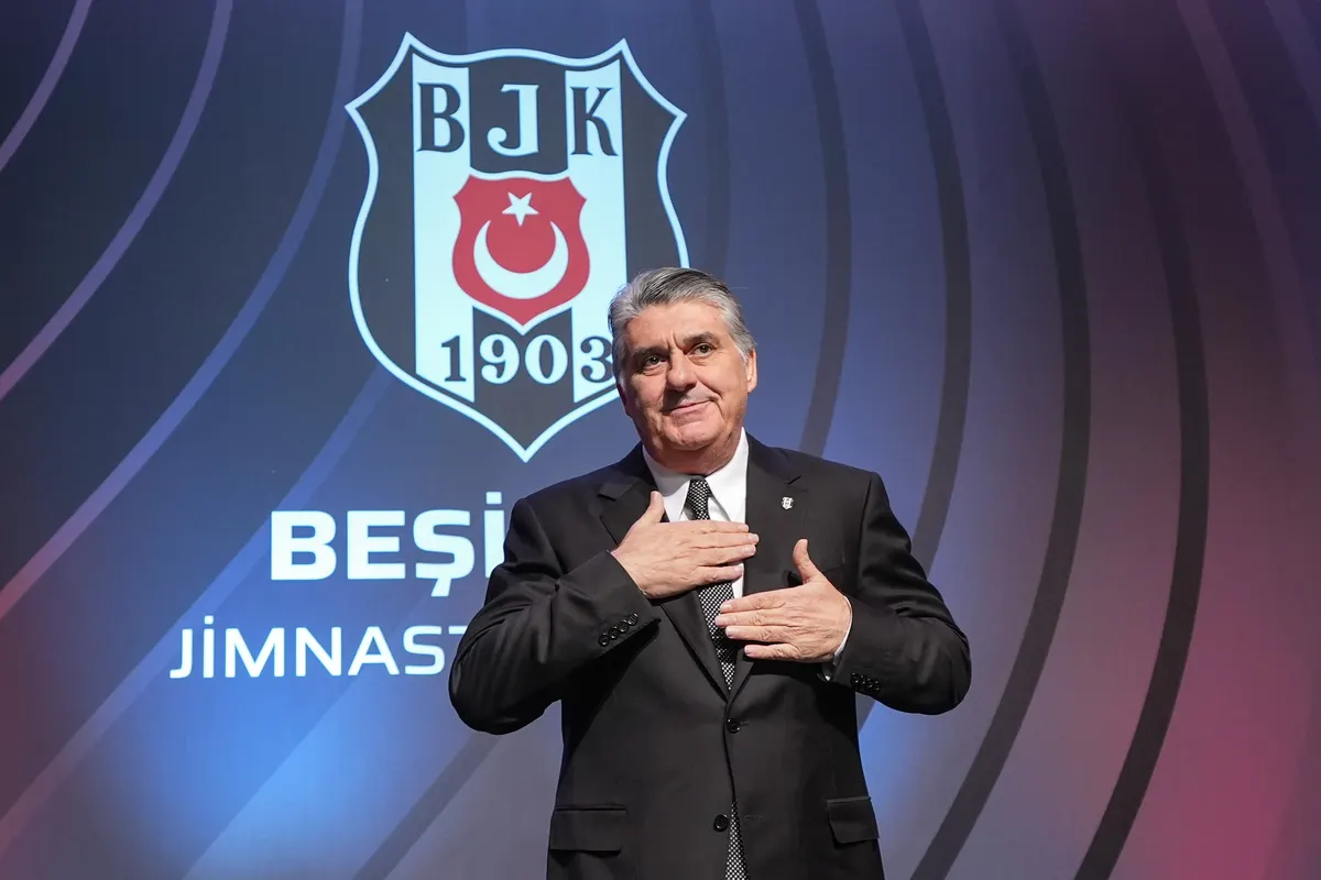 Beşiktaş'ta Serdal Adalı yönetimi ibra edildi