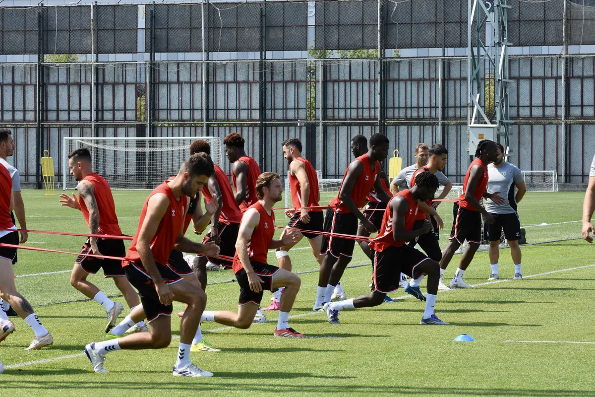 Samsunspor yeni sezon hazırlıklarına Samsun'da devam ediyor