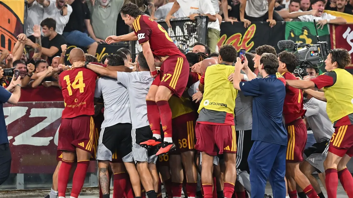 Fenerbahçe'nin rakibi Roma'dan çılgın geri dönüş