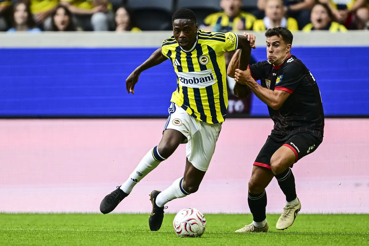 Fenerbahçe'de Musaba, Norwich City'ye kiralanıyor