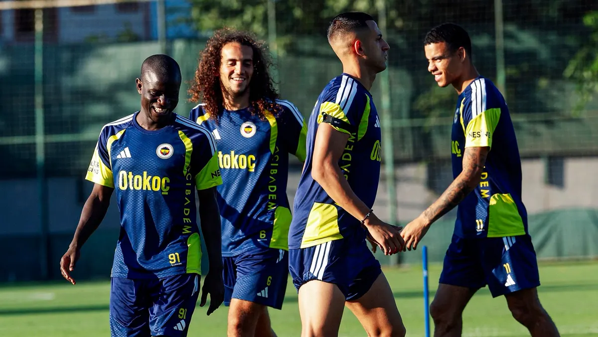 Fenerbahçe'nin Lyon deplasmanı kadrosu belli oldu