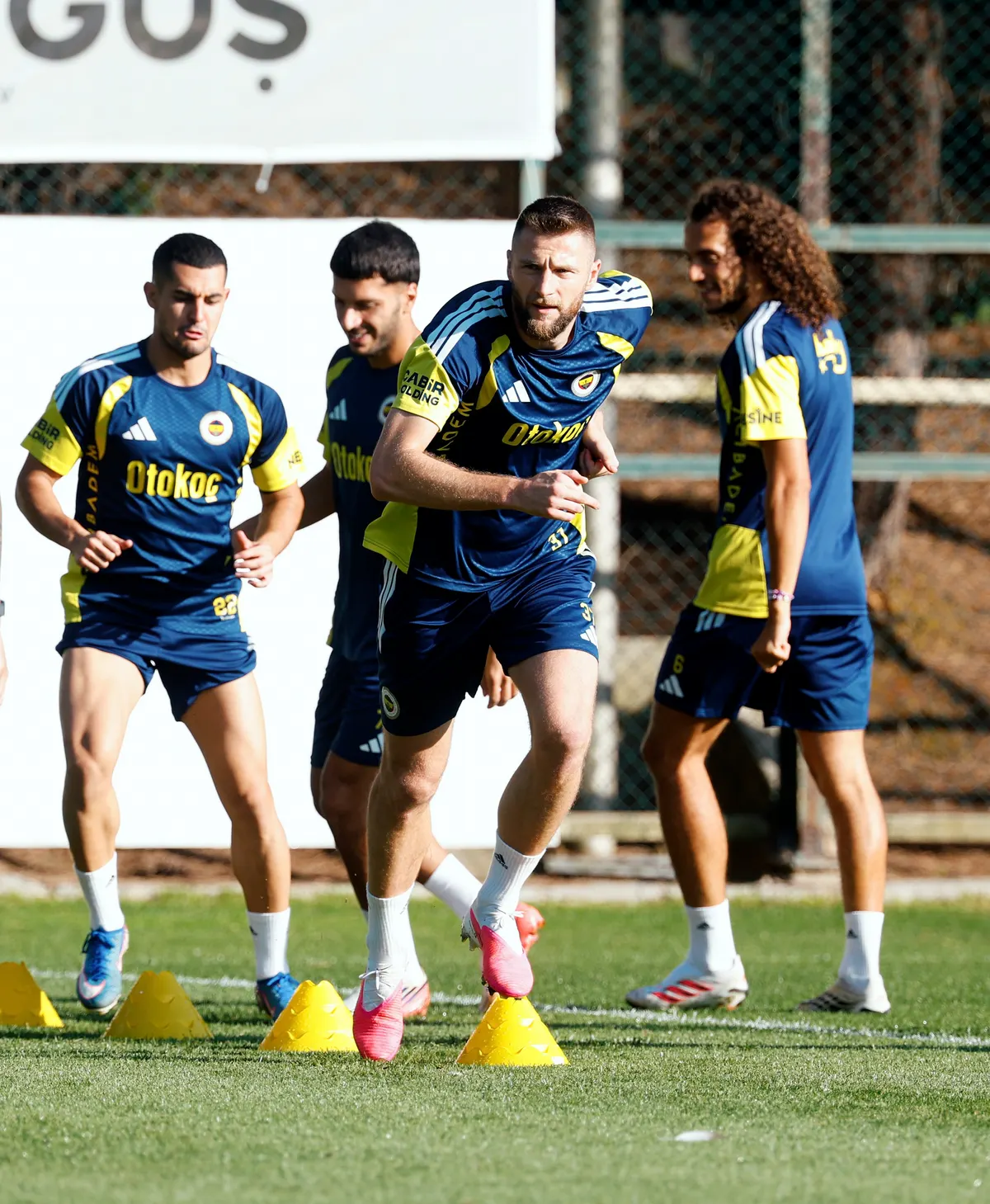 Fenerbahçe'de Beşiktaş derbisi hazırlıkları sürüyor