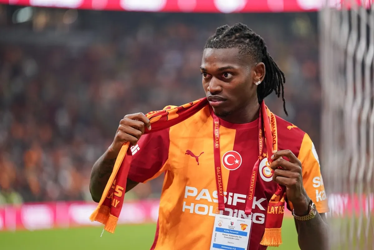 Leao'nun Galatasaray'a transferi Sporting'e servet kazandırdı