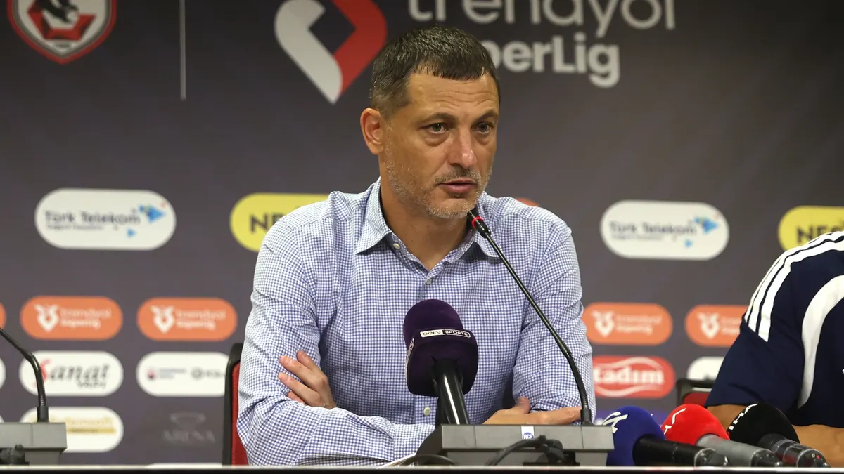 Radoi: Gaziantep FK'yi ilk 10'da bitirmek istiyoruz