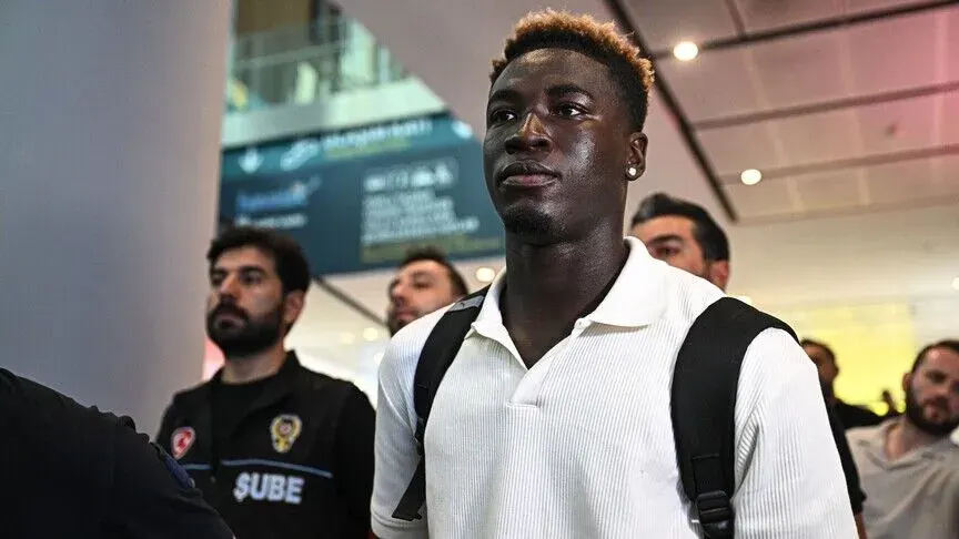 Fenerbahçe'nin transfer hedefi Oppong İstanbul'da