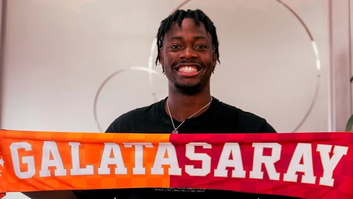 Bitshiabu, Galatasaray ile görüşmek için İstanbul'da