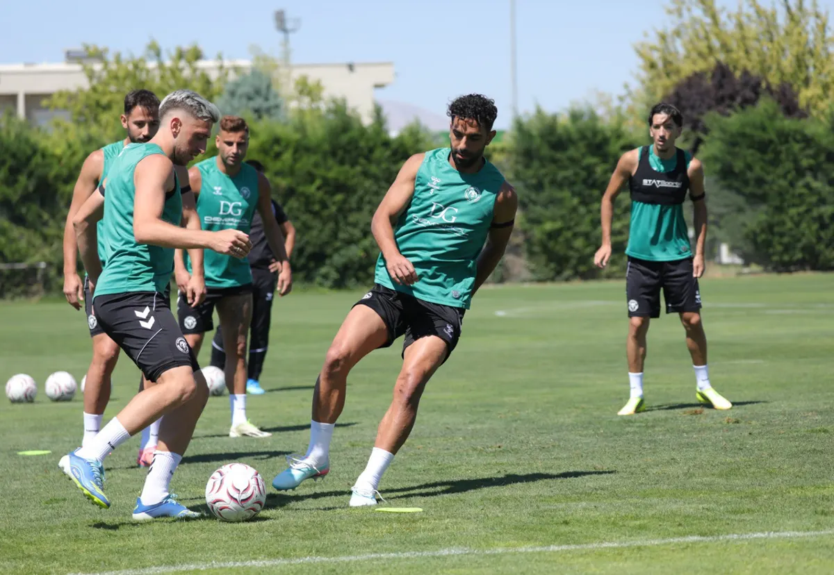 Konyaspor, Fenerbahçe deplasmanına hazır
