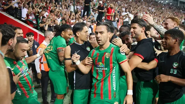 Amedspor, Beşiktaş'ı ilk yarıda 2-0 öne geçirdi
