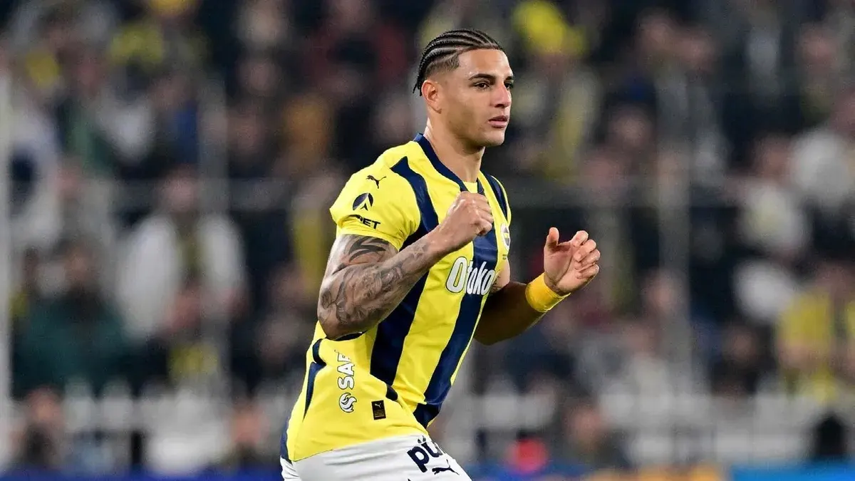 Fenerbahçe'de Diego Carlos gönderilmek istemiyor