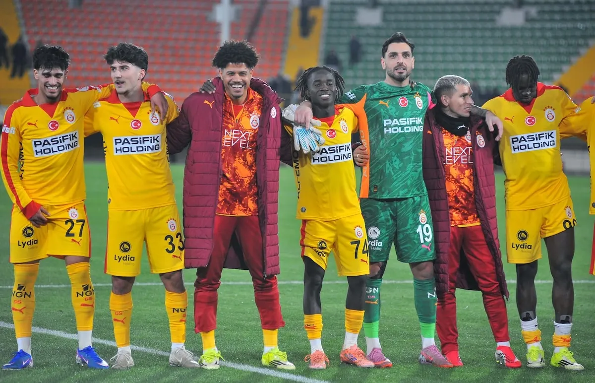 Galatasaray'da Günay Güvenç sakatlandı