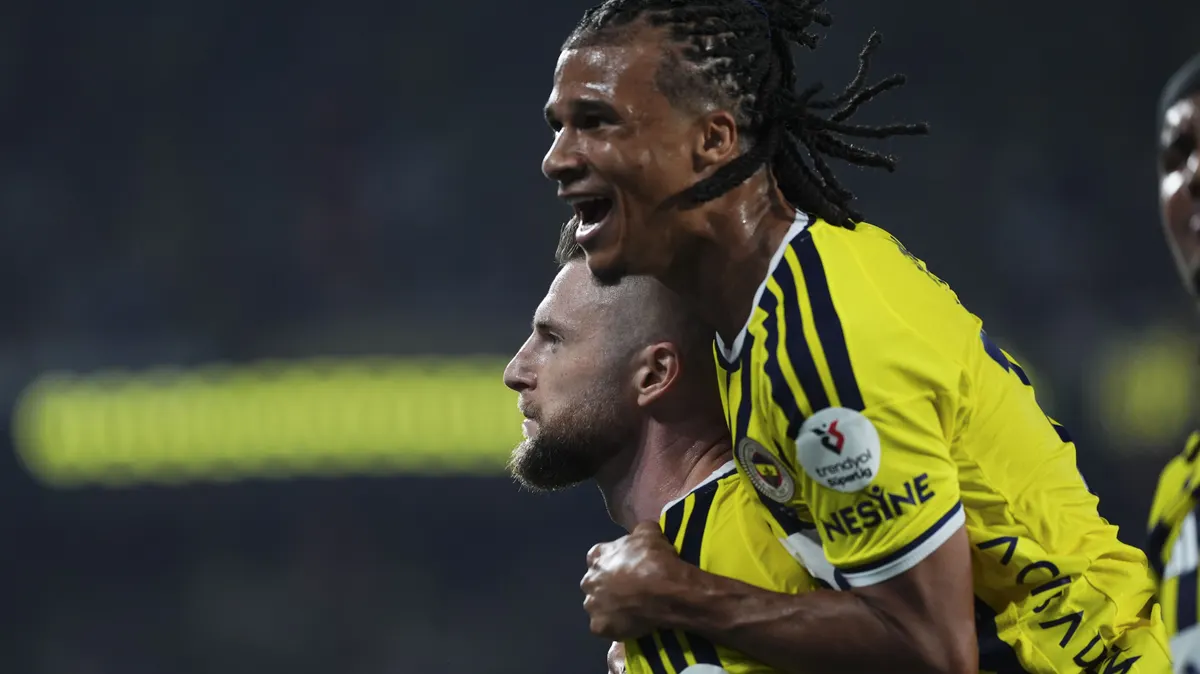 Fenerbahçe'de Skriniar ve Ake istikrar timsali oldu