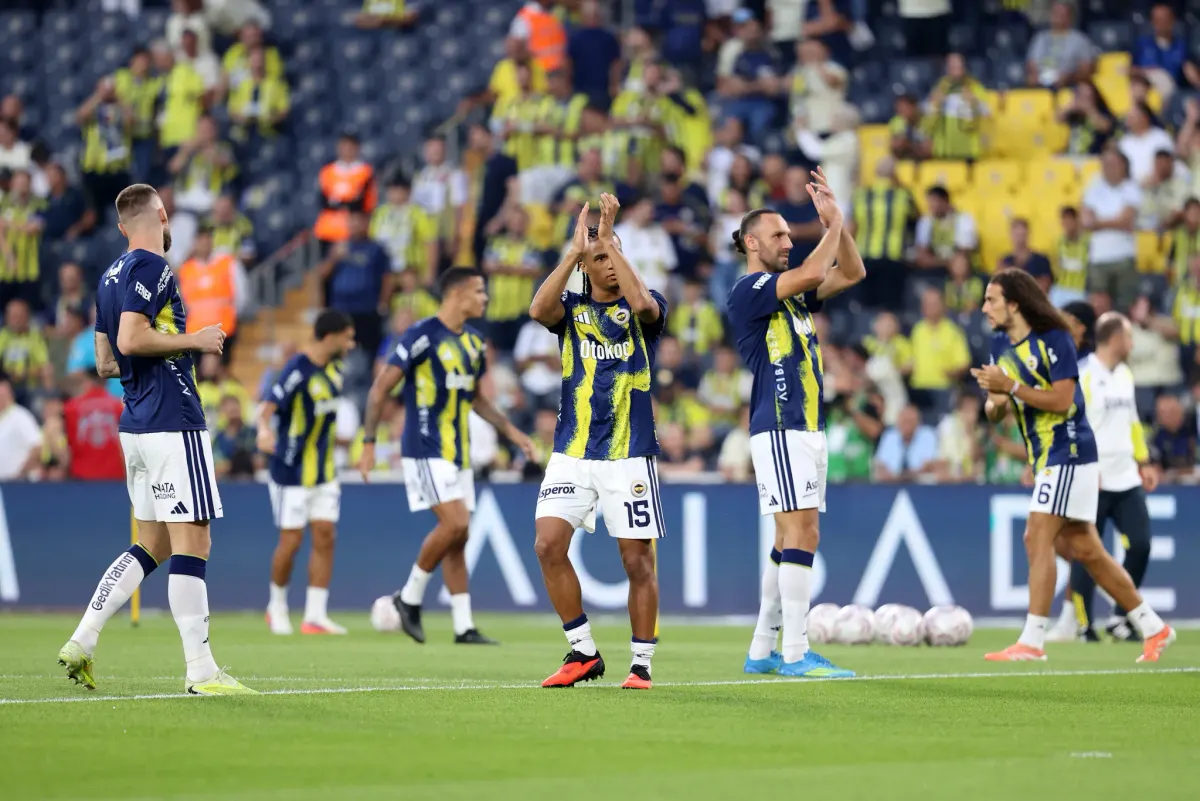Fenerbahçe-Beşiktaş derbisinde 'İyilik Var' mesajı
