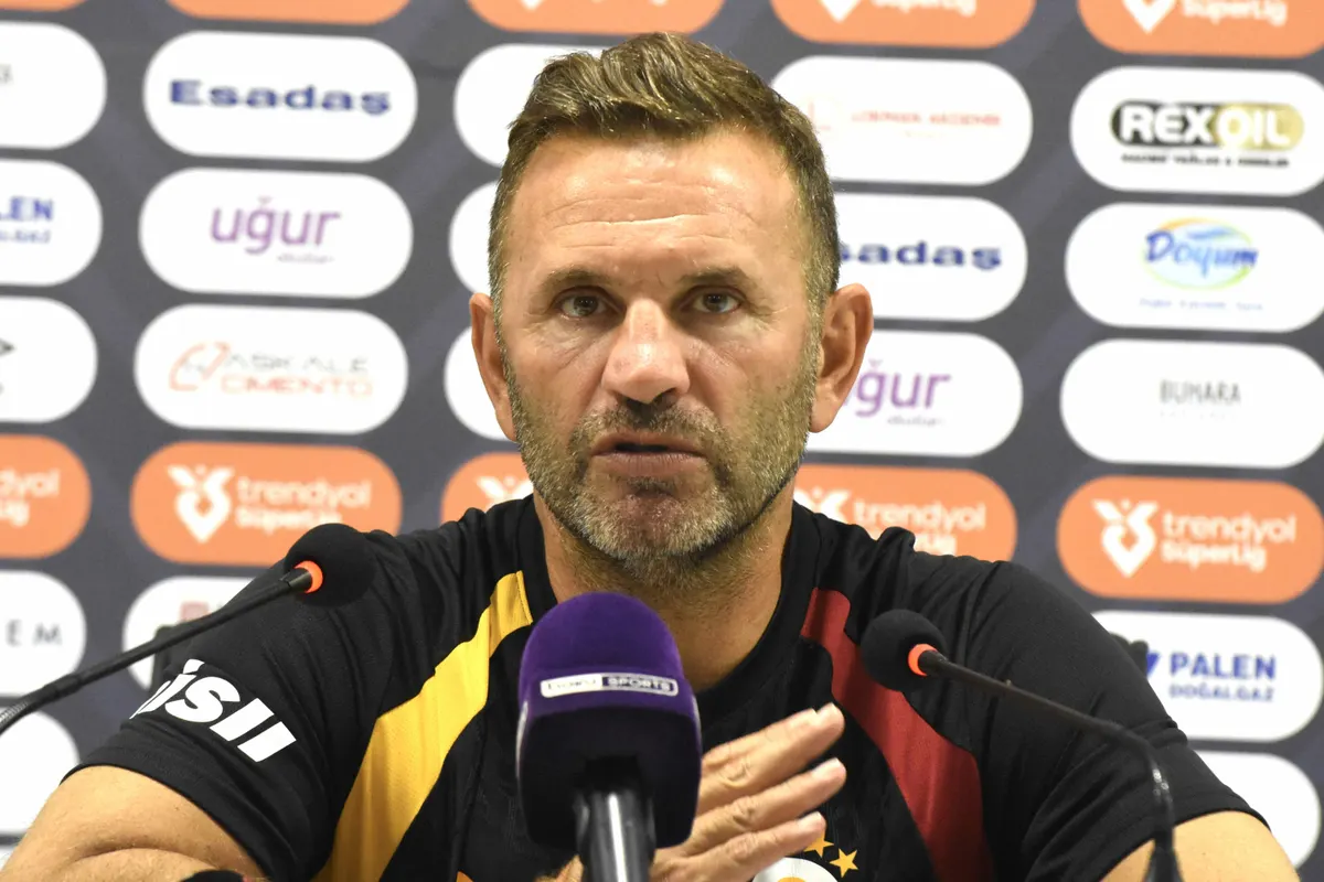 Okan Buruk: Singo darbe aldı, Başakşehir'de kadro dışı
